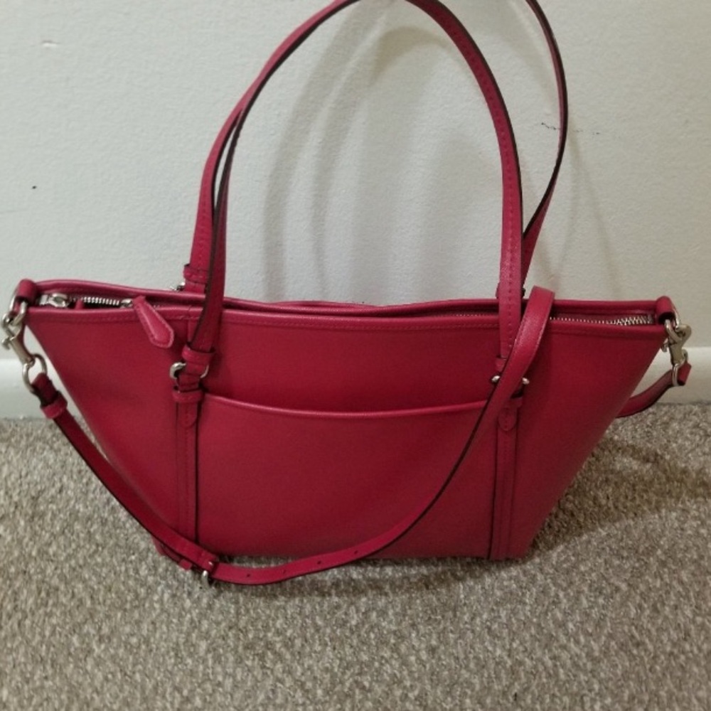 EUC COACH F25667 PEYTON LARGE SAFFIANO LEATHER TOTE W/XBODY STRAP IN POMEGRANATE - Picture 4 of 6